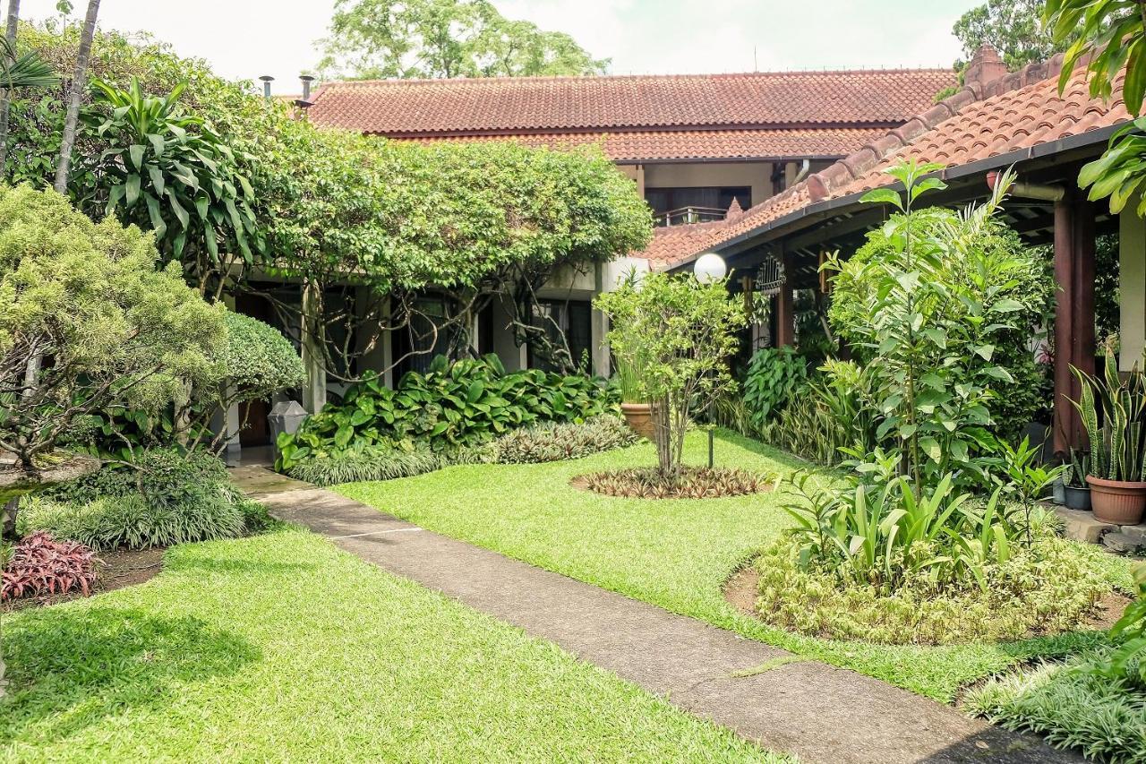 Hotel Bumi Asih Gedung Sate Bandung Exteriér fotografie